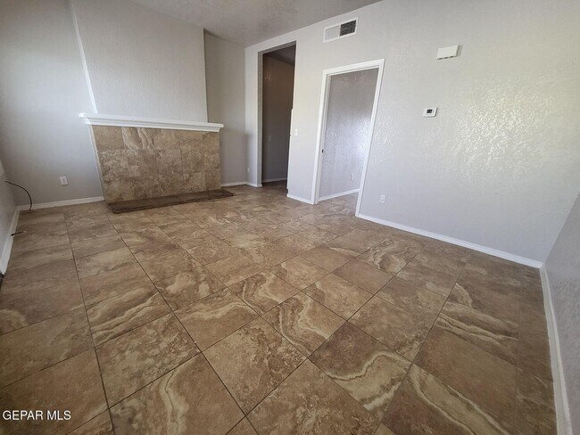 Building Photo - 1100 Cedar St