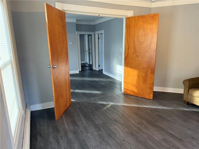 Building Photo - 112 High St