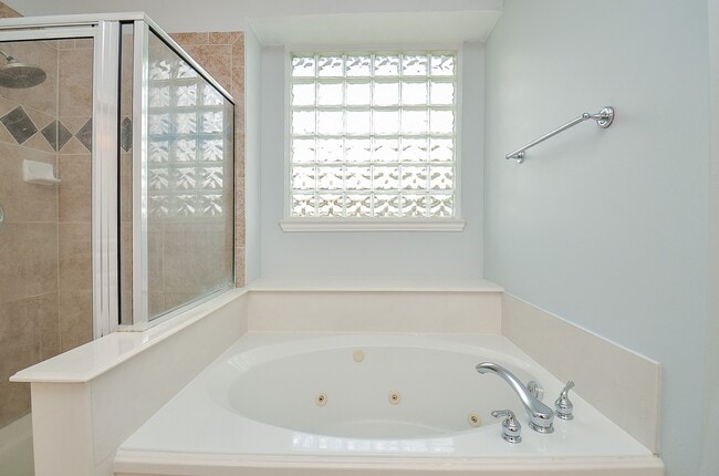 Building Photo - 14203 Marina Bay Ln