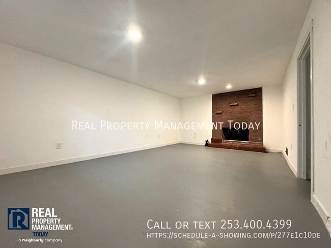 Building Photo - 2344 N Winnifred St