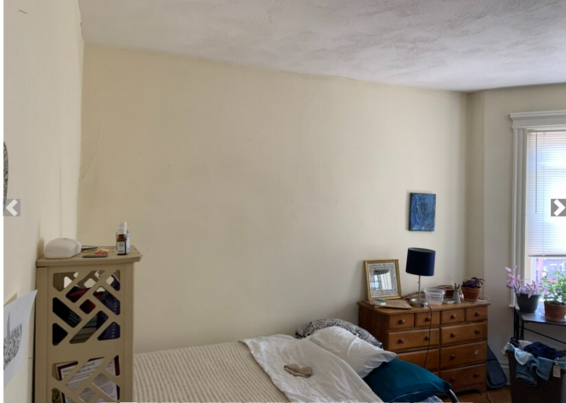 Building Photo - 102 Queensberry St