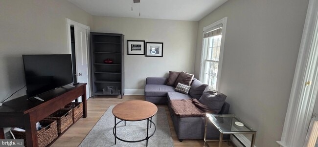 Building Photo - 1211 33rd St NW