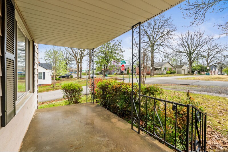 Building Photo - 1625 N Grant St