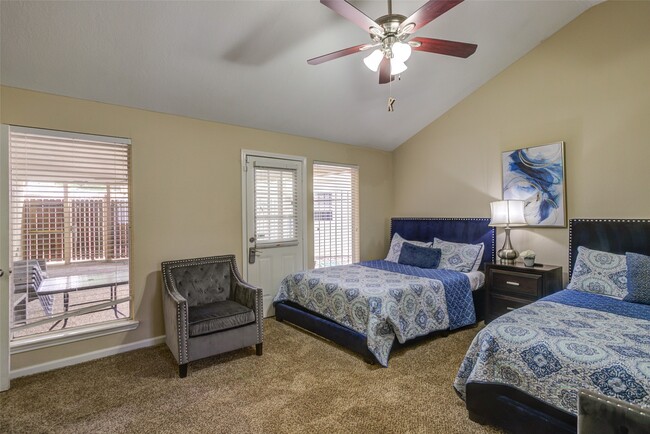 Building Photo - 6614 Winkleman Rd