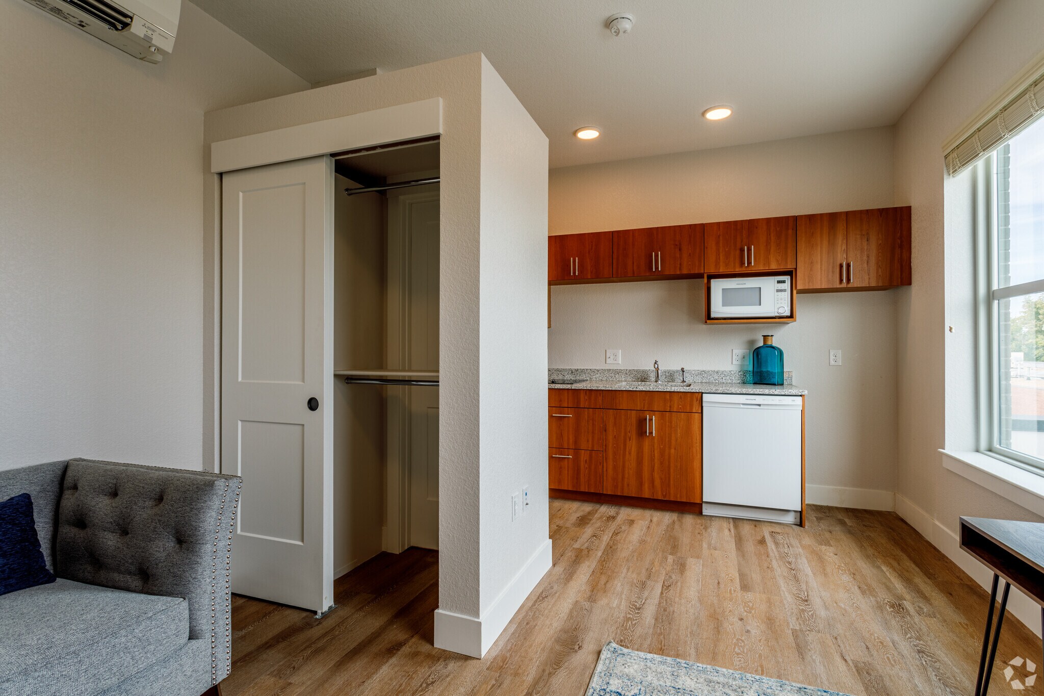 Studio - Sterner - The Quayle