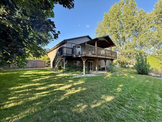 Building Photo - Beautiful 4 Bed 2 Bath Colbert Home in Mea...