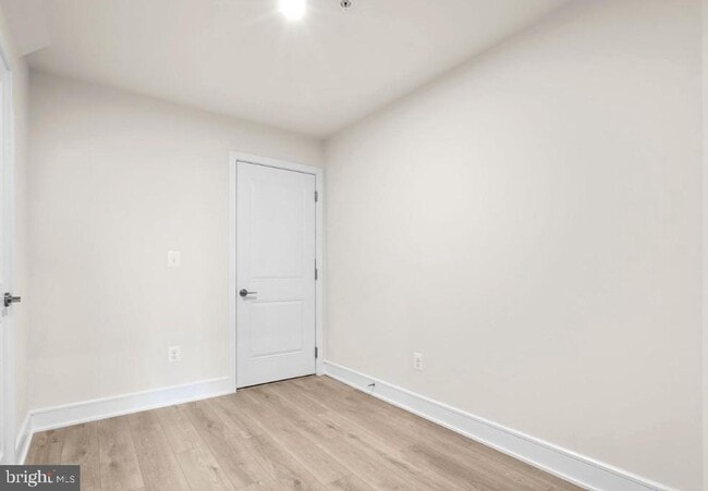 Building Photo - 21764 Dollis Hl Ter