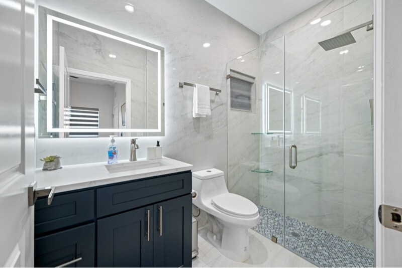 Building Photo - 527 N Garden Ave