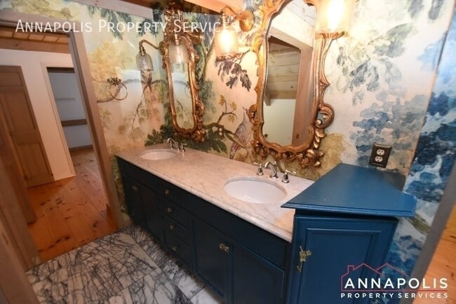 Building Photo - 1810 View Top Ct