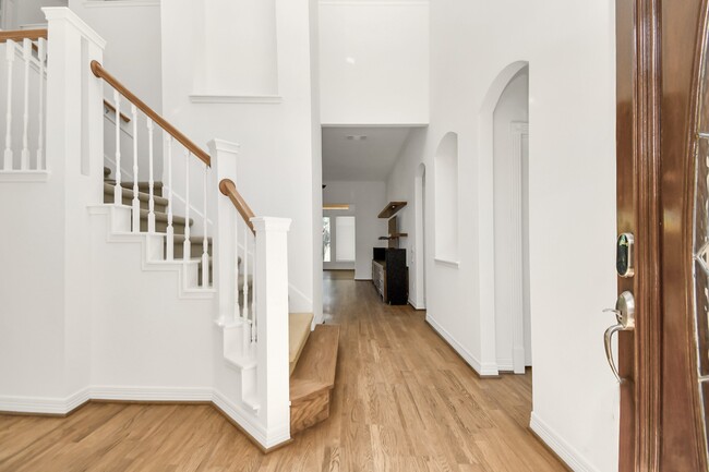 Building Photo - 4003 Perry Knoll Ct