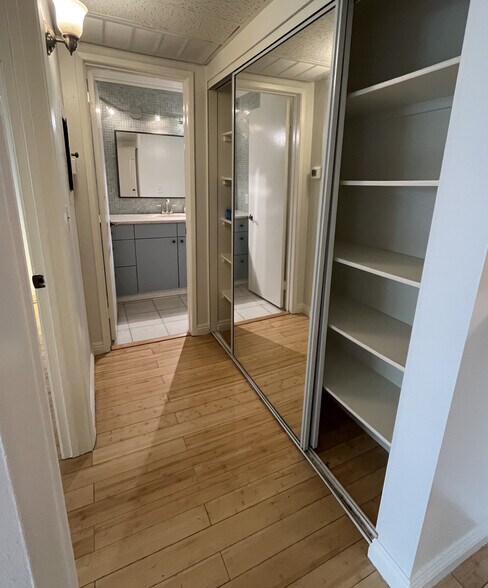 Building Photo - 552 N Bellflower Blvd