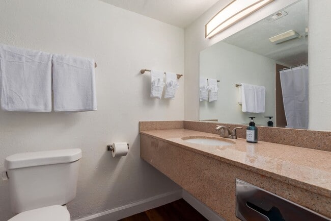 Building Photo - Aparthotel with Private Bedroom! Amenity Package? Ask us!