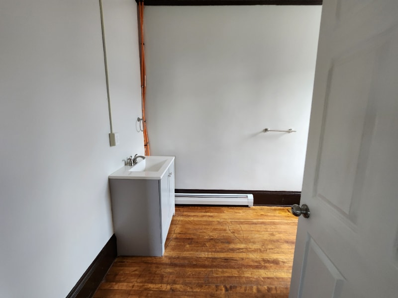 Building Photo - 10 Langdon St