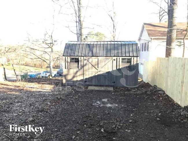 Building Photo - 113 Deertrack Dr