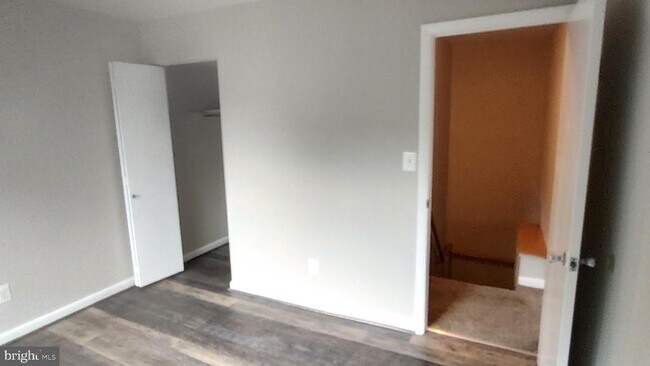 Building Photo - 35 Eastford Ct