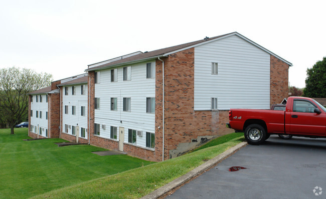 Building Photo - Eastview Manor Apartments