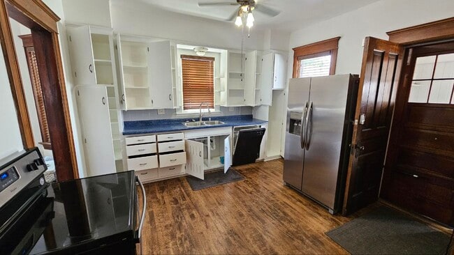 Kitchen - 722 S 23rd St