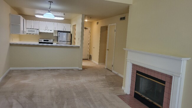 Building Photo - 535 Pierce St