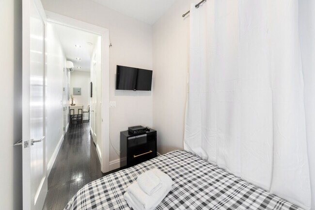 Building Photo - 30 NY-25