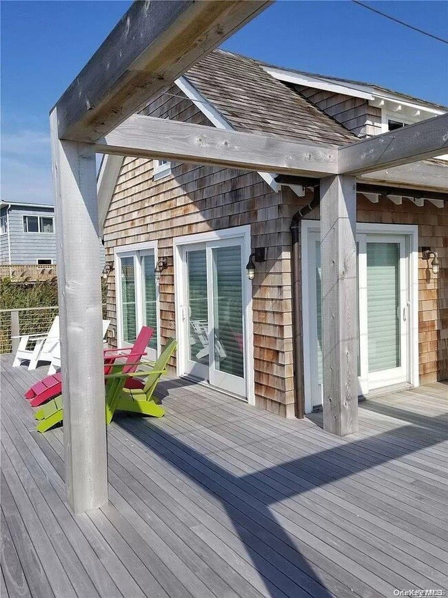 Building Photo - 10 Captree Island