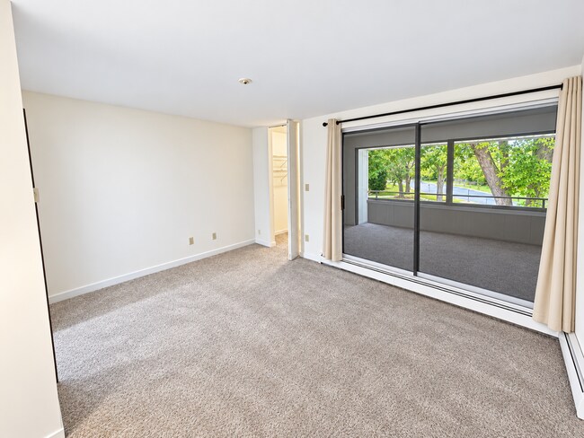Building Photo - 4000 W Rivers Edge Cir