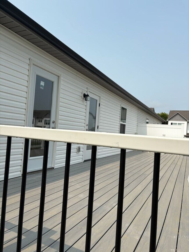 Building Photo - Brand New 2025 Townhouse with Stunning Private Deck!