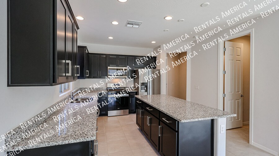 Building Photo - 17611 W Missouri Ave