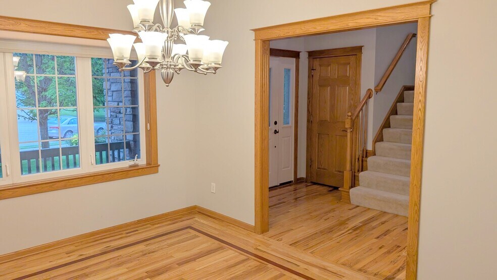 Dining room - 2669 Kathleen Ln NE