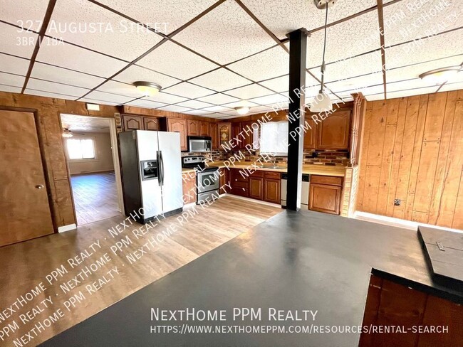 Building Photo - Nicely updated Mt Washington 3 bed house w...