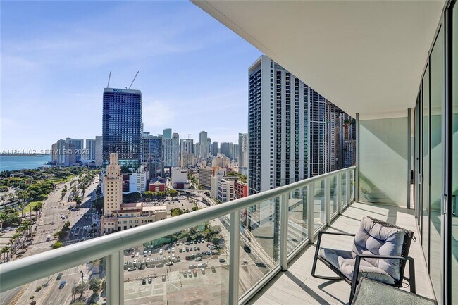 Building Photo - 888 Biscayne Blvd