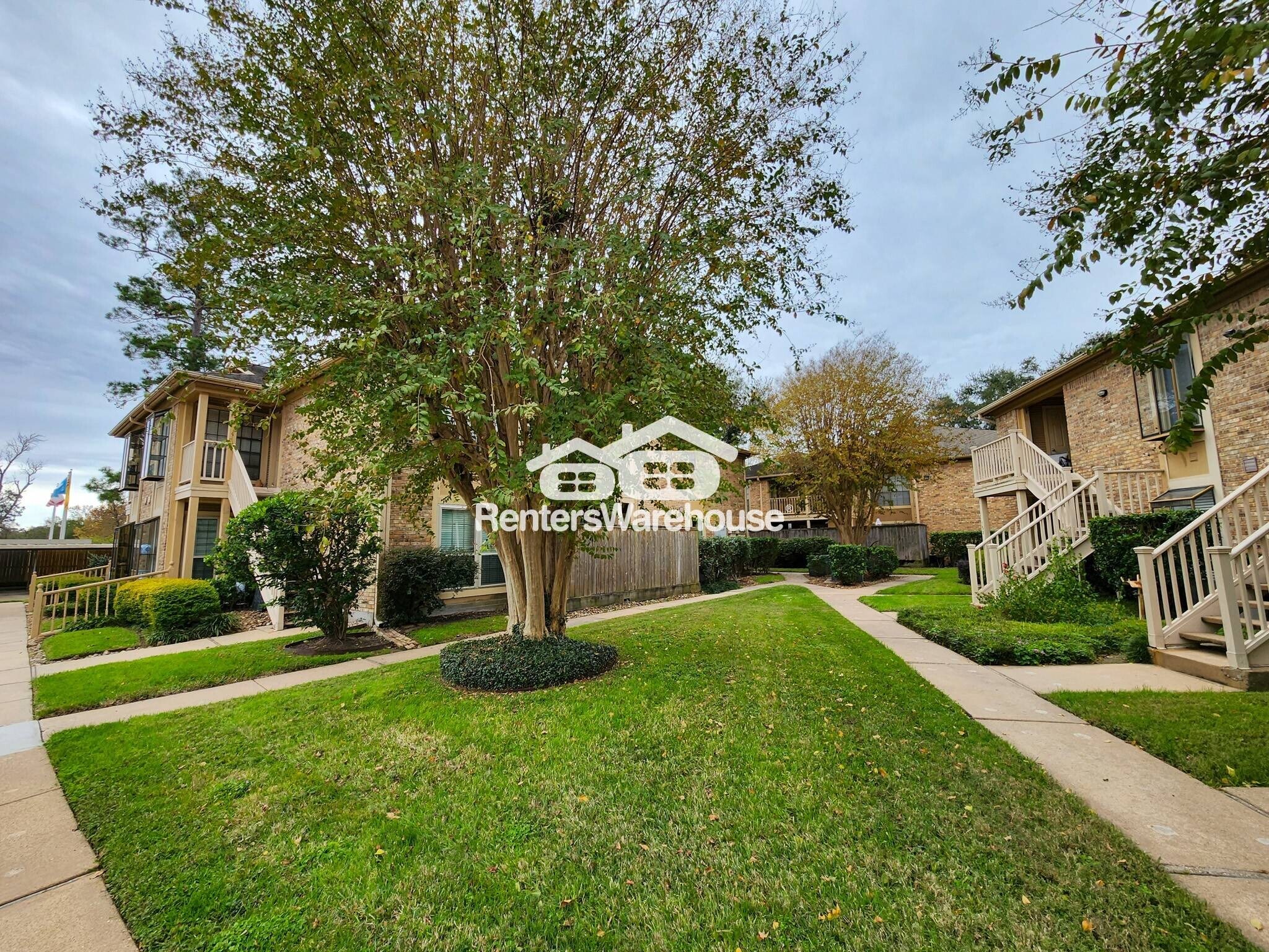 Building Photo - 1311 Antoine Dr