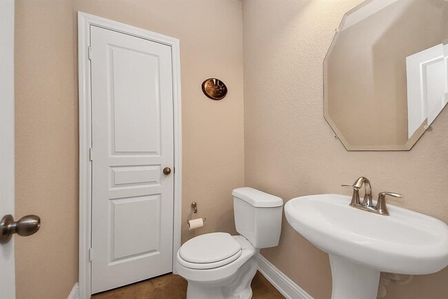 Building Photo - 22719 Shieldhall Ln