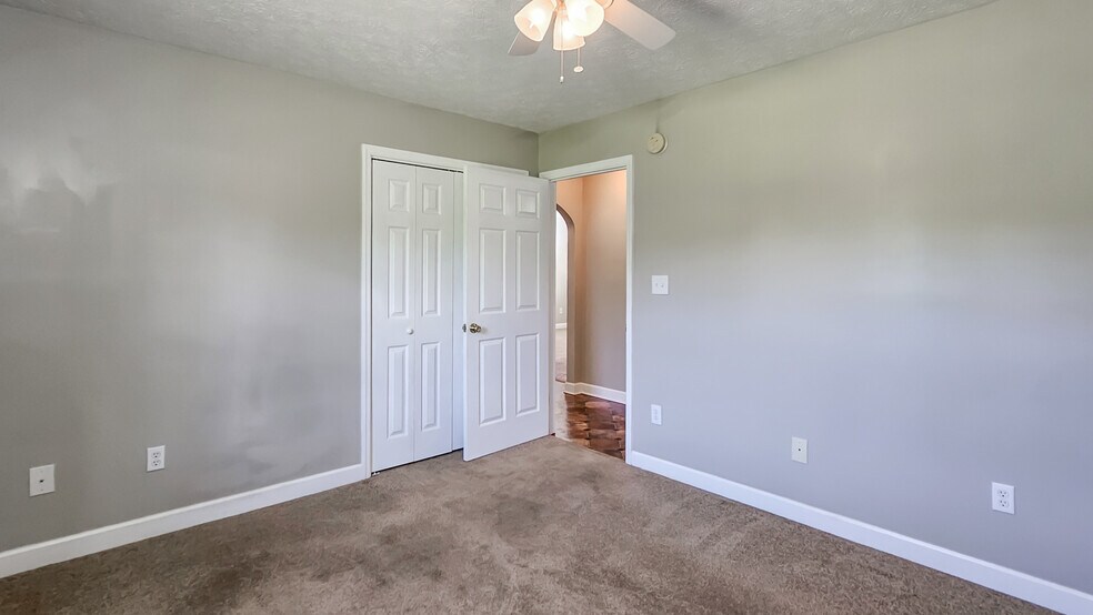 Building Photo - 14968 Cambridge Ln