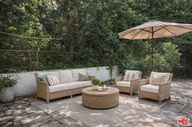 Building Photo - 420 Raymond Ave