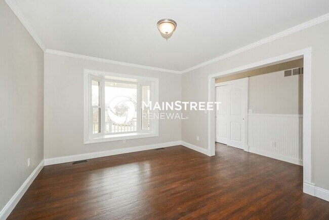 Building Photo - 3 Bedroom Pet-Friendly Home in ST CHARLES, MO with Main Street Renewal
