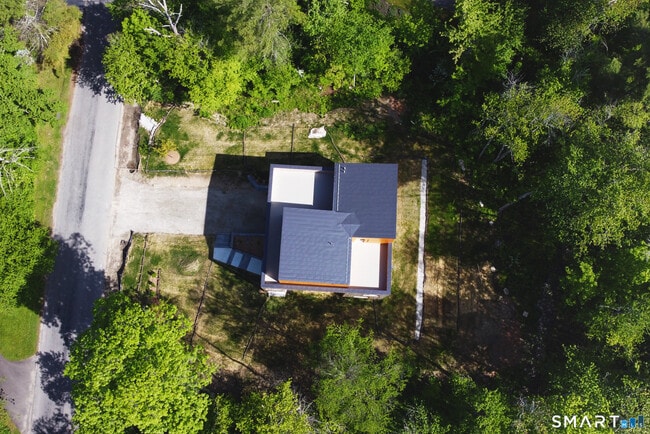 Building Photo - 205 E Hyerdale Dr