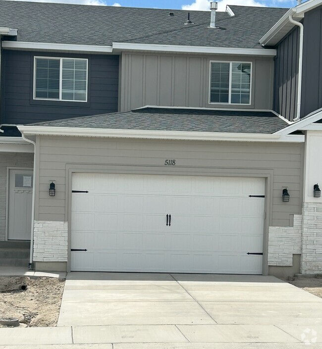 Building Photo - 5118 Lakefield Dr