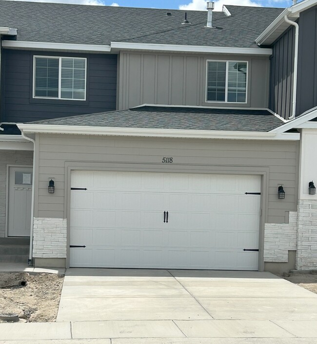 Primary Photo - 5118 Lakefield Dr