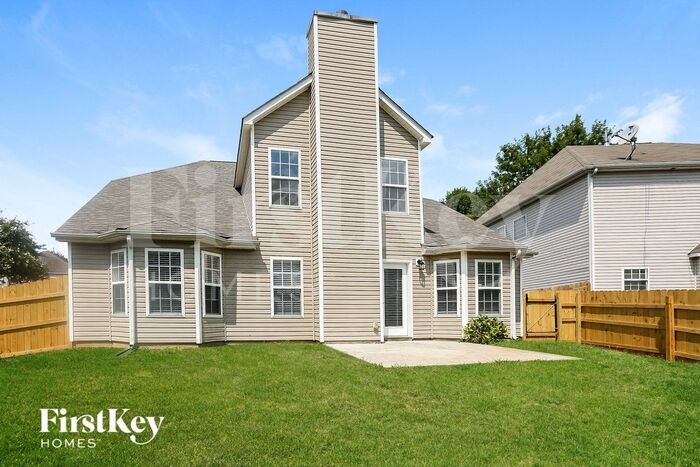 Building Photo - 8414 Oak Dr