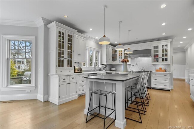 Building Photo - 46 Burr Farms Rd