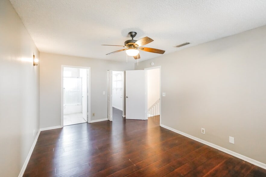 Building Photo - 6701 Fern St