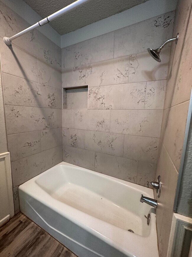 Building Photo - 4804 71st St