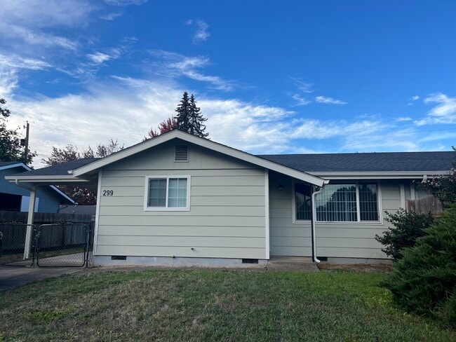 Building Photo - 299 Lobelia Ave
