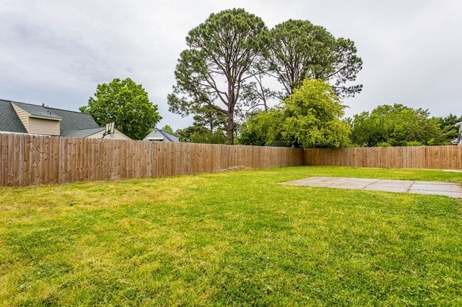 Building Photo - Norfolk Updated Home