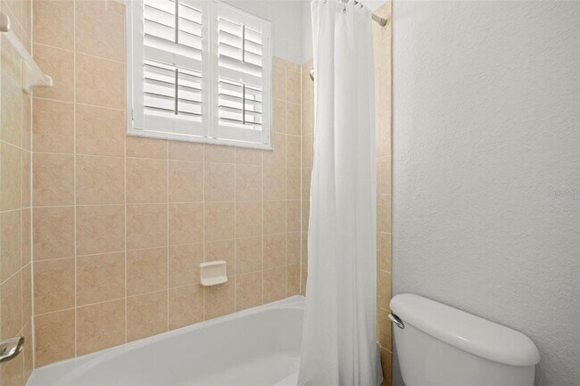 Building Photo - 3916 Valrico Grove Dr