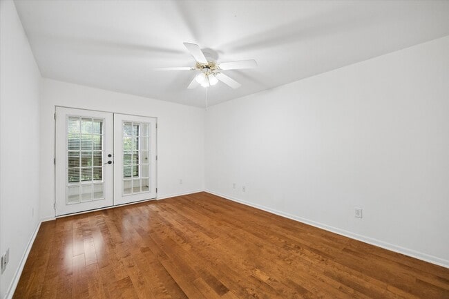 Building Photo - 1601 S Shepherd Dr