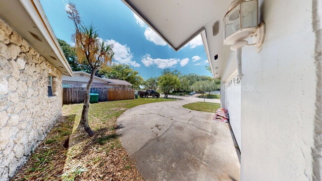 Building Photo - 506 Parson Brown Way