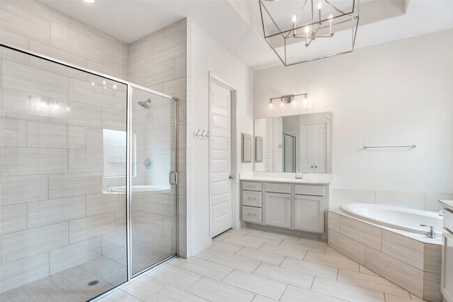 Building Photo - 12310 May Pop Path