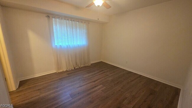 Building Photo - 137 Dania Cir
