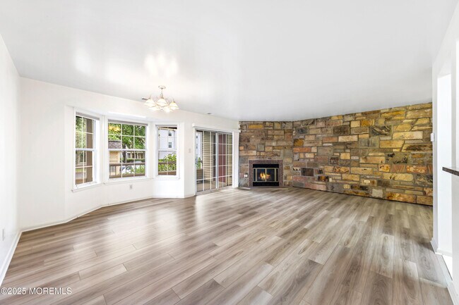 Primary Photo - 309 Trinity Ct